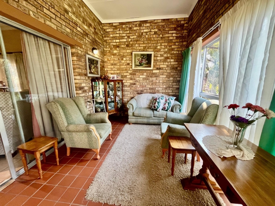 4 Bedroom Property for Sale in Safari Gardens North West